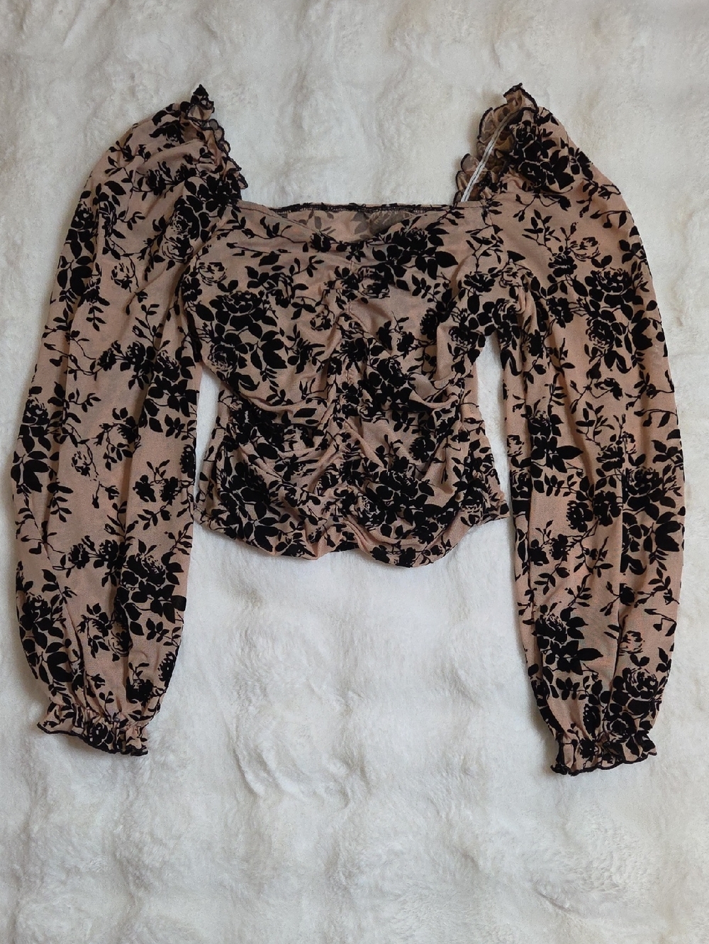 Smocked Velvet Floral Puff-Sleeve Top in Light Pink and Black